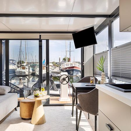 Cosy Tiny Houseboats Near Beach And Restaurants By Weltevreden Experience Zeewolde Dış mekan fotoğraf