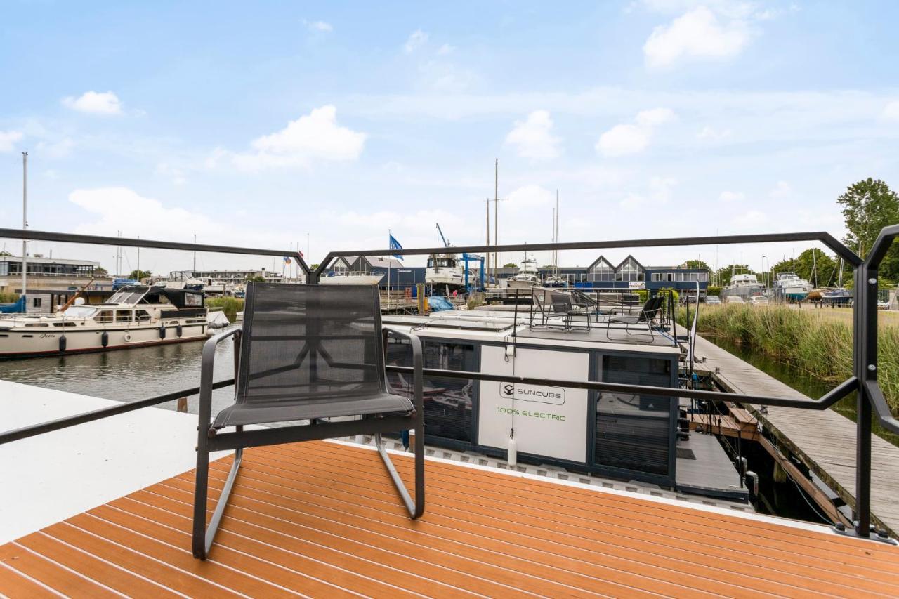 Cosy Tiny Houseboats Near Beach And Restaurants By Weltevreden Experience Zeewolde Dış mekan fotoğraf