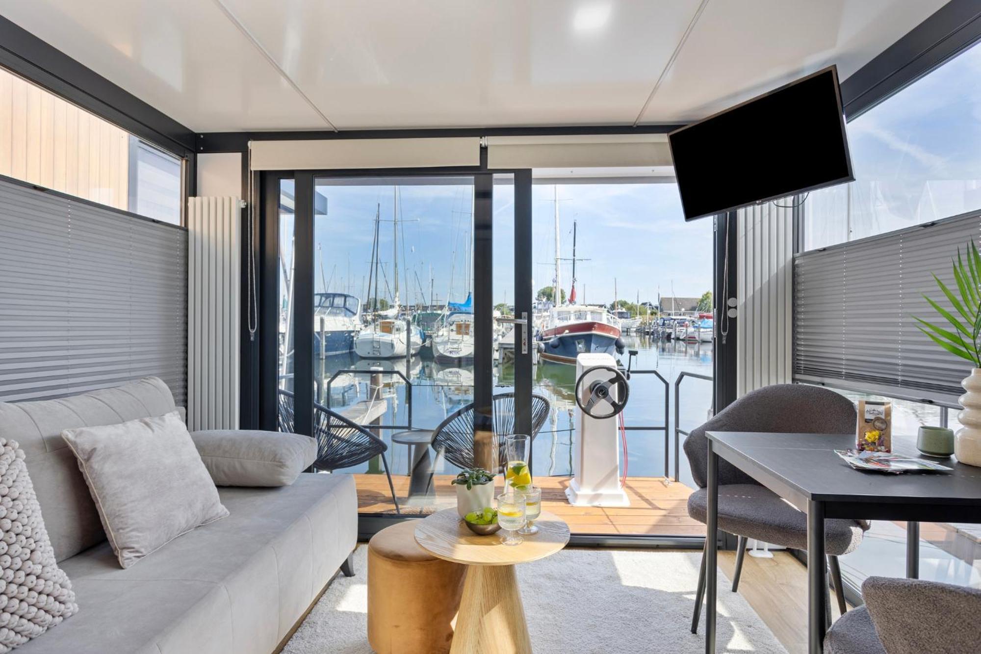 Cosy Tiny Houseboats Near Beach And Restaurants By Weltevreden Experience Zeewolde Dış mekan fotoğraf