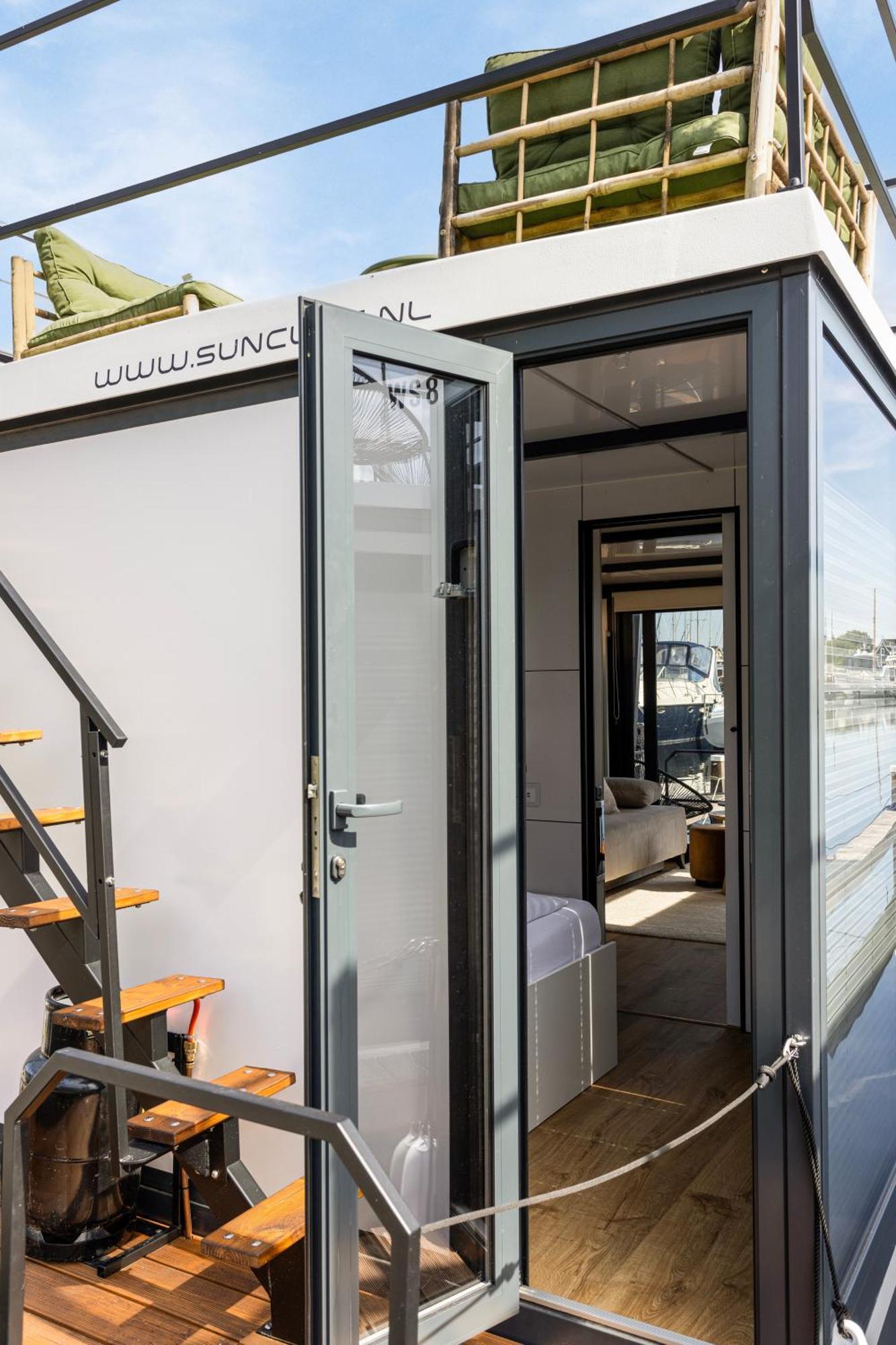 Cosy Tiny Houseboats Near Beach And Restaurants By Weltevreden Experience Zeewolde Dış mekan fotoğraf