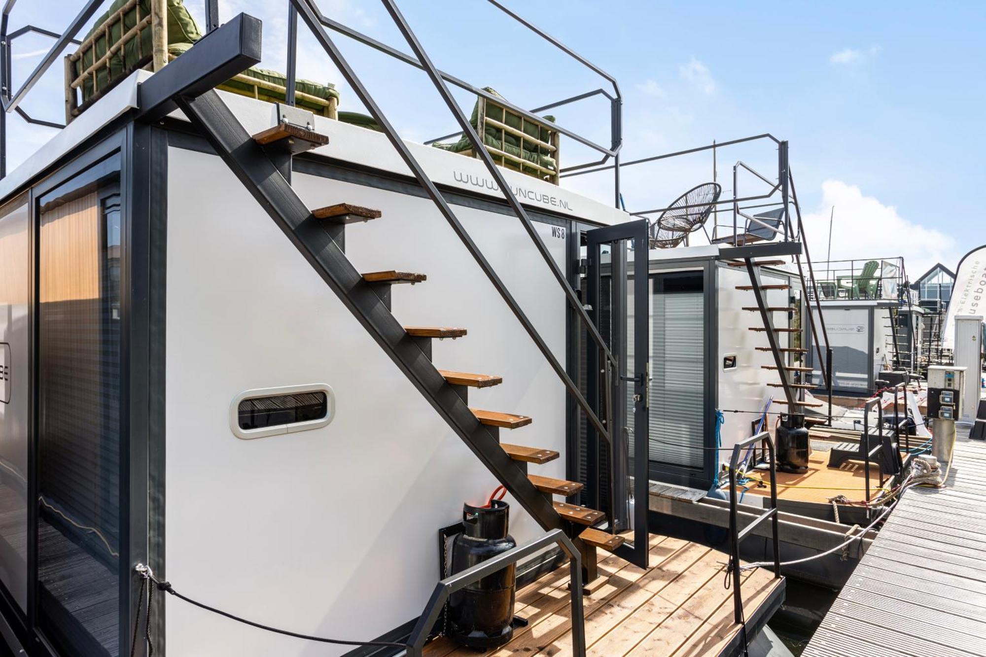 Cosy Tiny Houseboats Near Beach And Restaurants By Weltevreden Experience Zeewolde Dış mekan fotoğraf