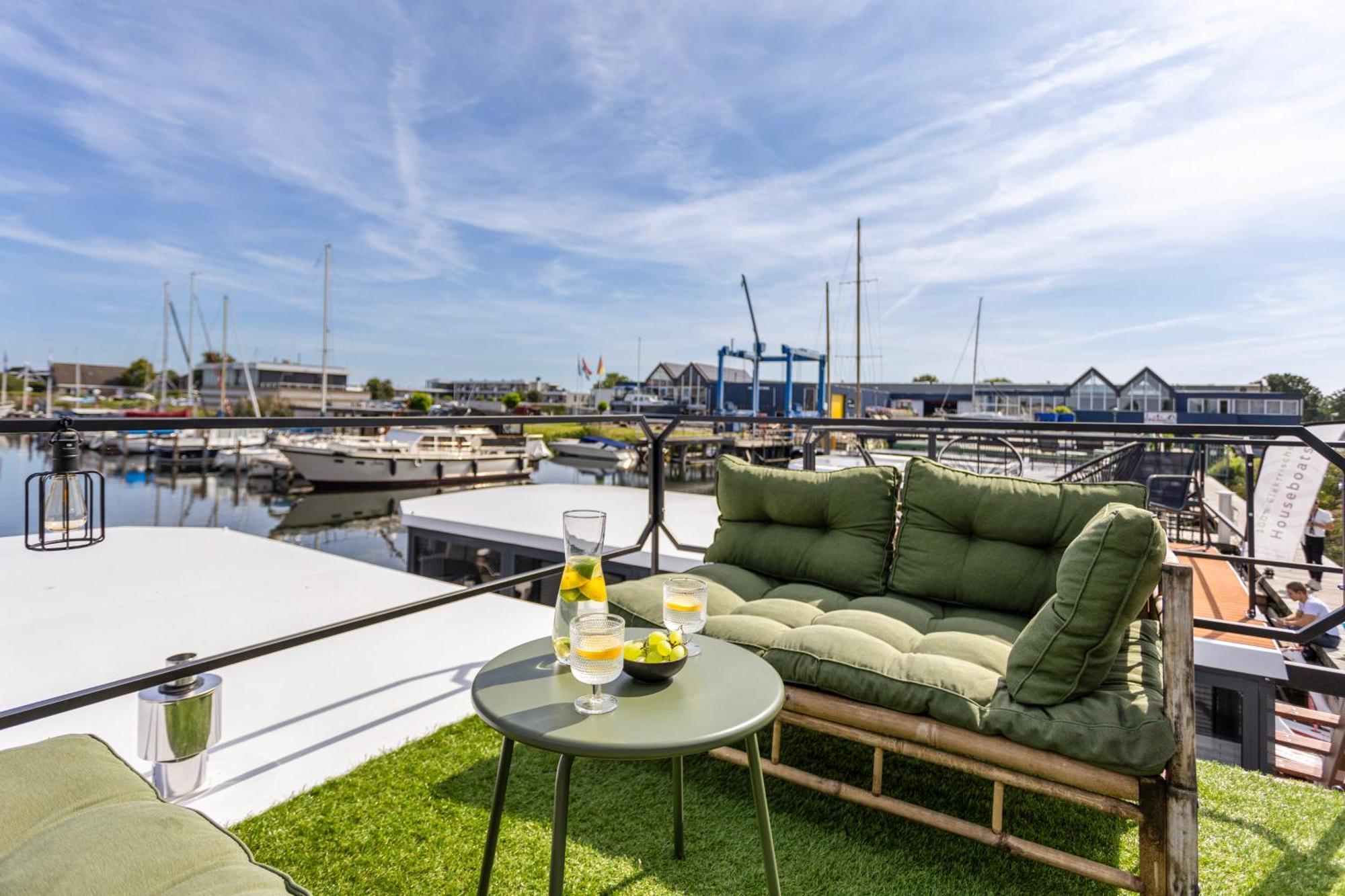 Cosy Tiny Houseboats Near Beach And Restaurants By Weltevreden Experience Zeewolde Dış mekan fotoğraf
