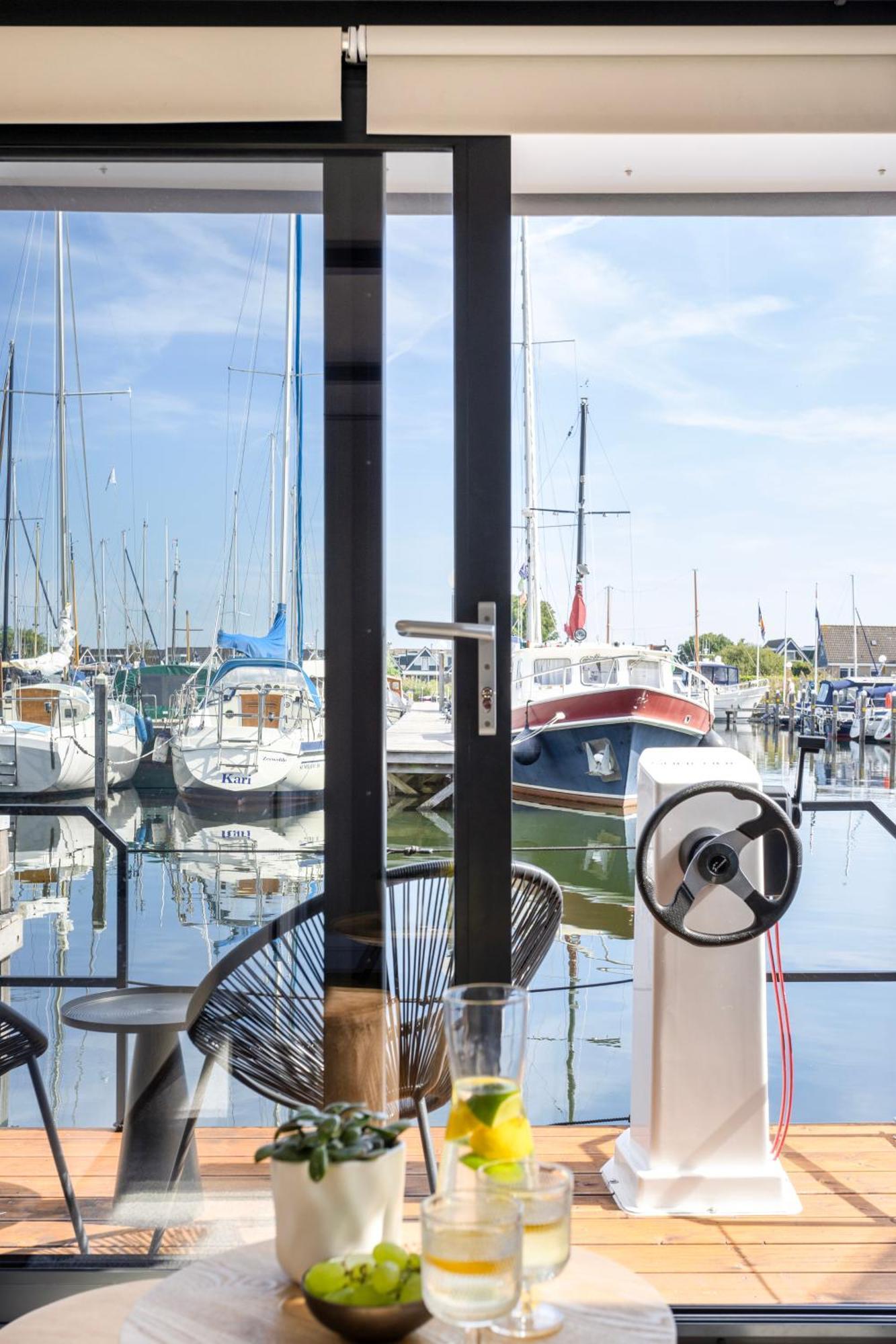 Cosy Tiny Houseboats Near Beach And Restaurants By Weltevreden Experience Zeewolde Dış mekan fotoğraf