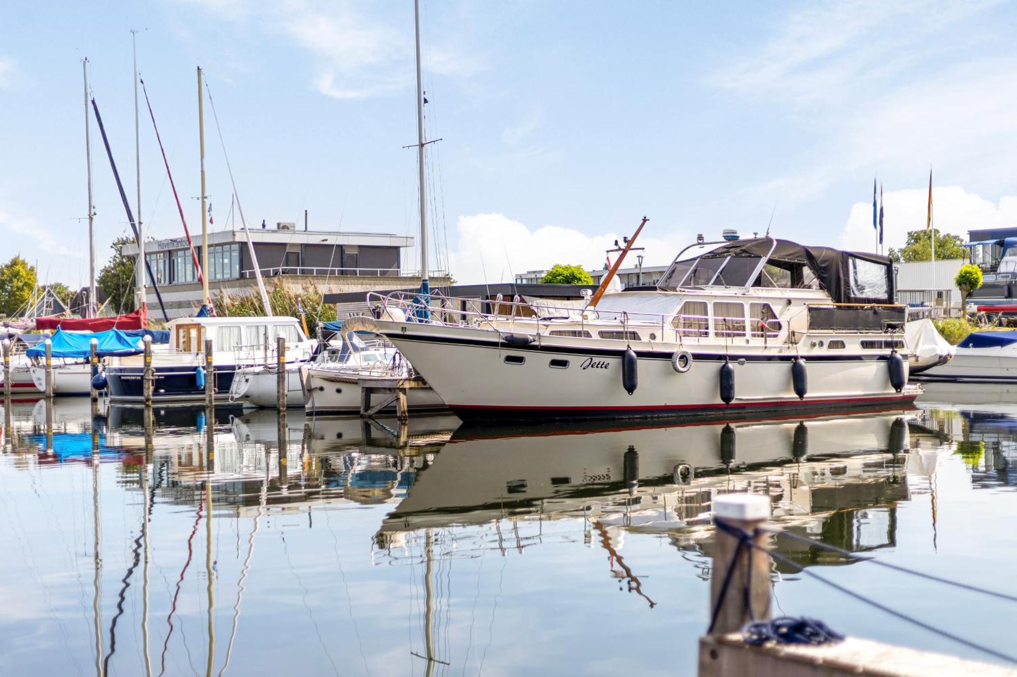 Cosy Tiny Houseboats Near Beach And Restaurants By Weltevreden Experience Zeewolde Dış mekan fotoğraf