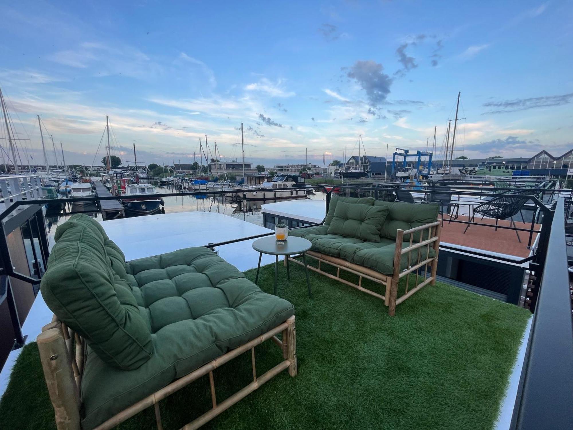 Cosy Tiny Houseboats Near Beach And Restaurants By Weltevreden Experience Zeewolde Dış mekan fotoğraf